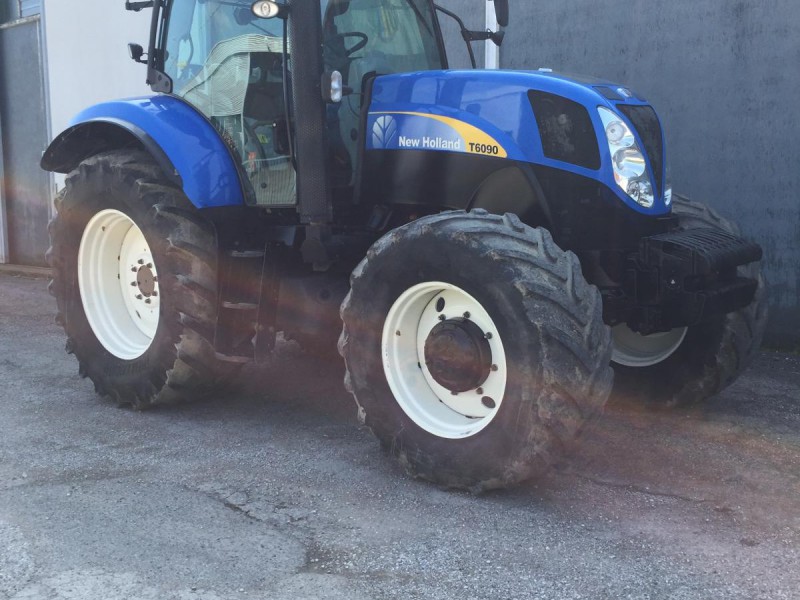 NEW HOLLAND   - T 6090 (2011)